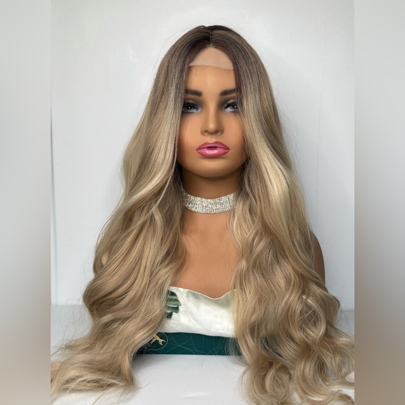 Blonde Lace Front Wig – Long Wavy Ombre Wig with Natural Hairline 28 In - Picture 2 of 11